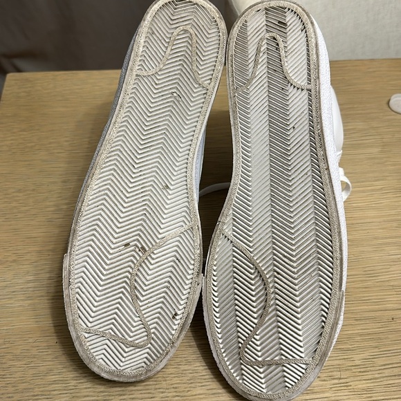 Nike Men’s Blazer 77 Mid Gym Shoes - Picture 3 of 4